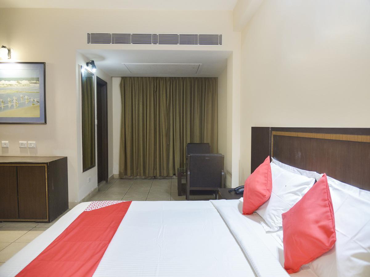 Oyo 15149 Hotel Ajoy Minar Мандармани Экстерьер фото