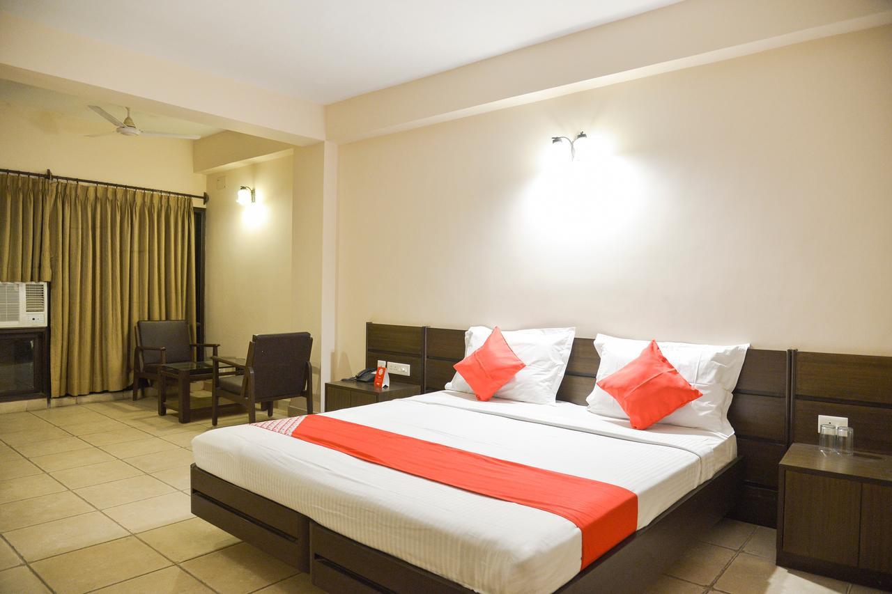 Oyo 15149 Hotel Ajoy Minar Мандармани Экстерьер фото